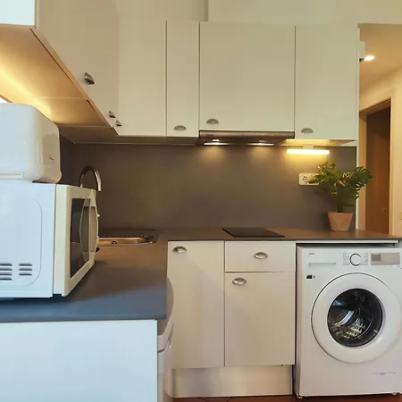 Gorgeous Views Over La Rambla. Very Bright R.a.