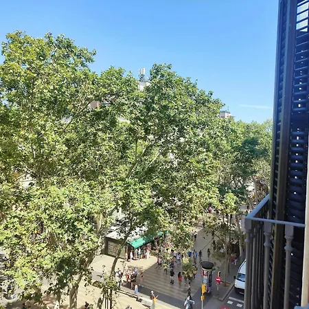 Gorgeous Views Over La Rambla. Very Bright R.a. *